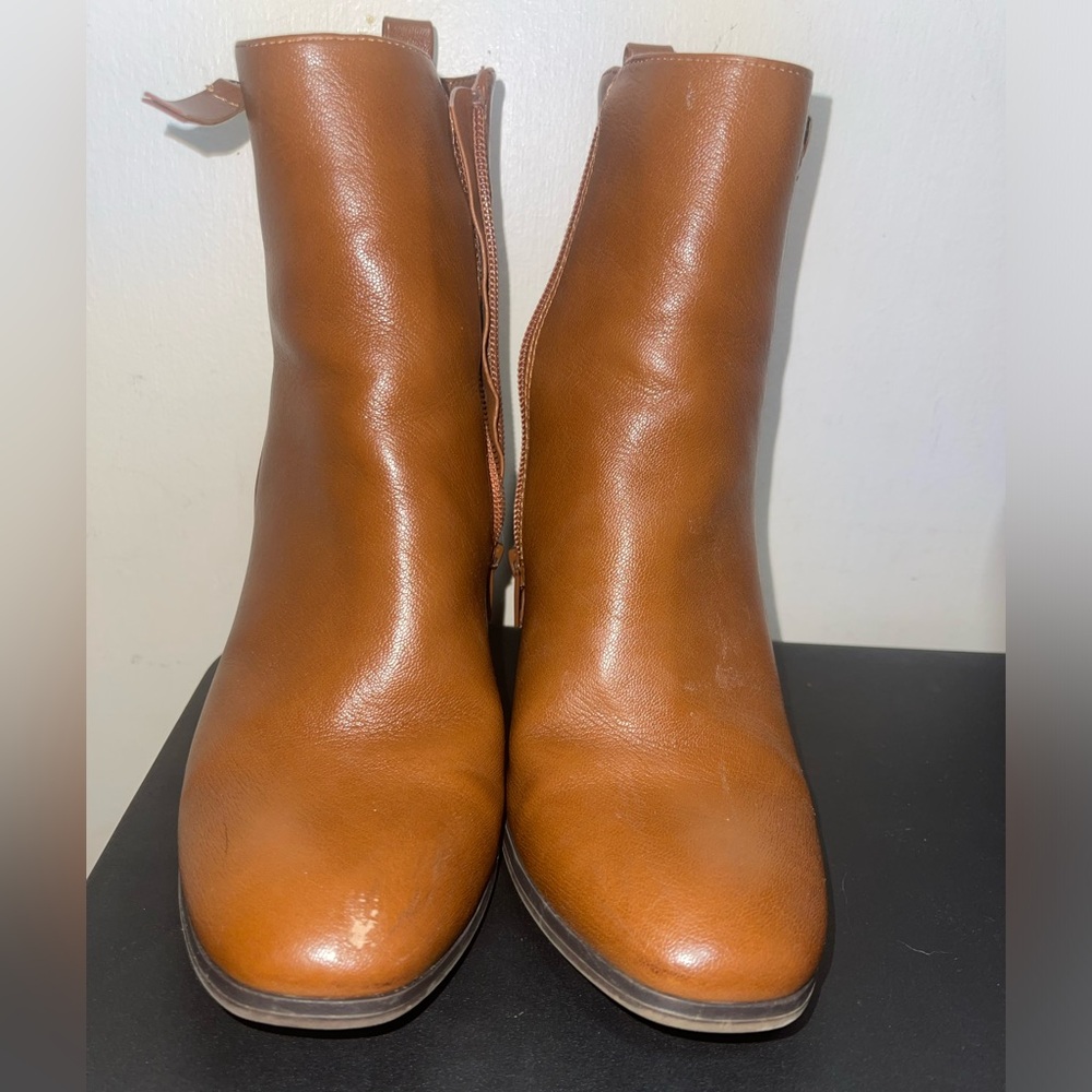 Beautiful brown boots
